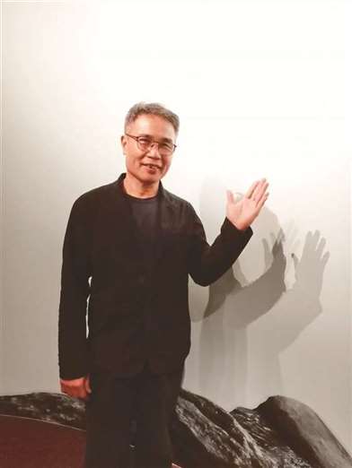 玉雕师黄福寿 巧手刻菩萨容颜