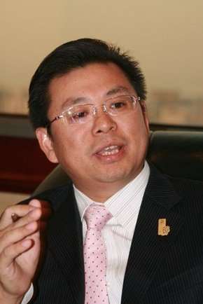 邹晓春的个人简历